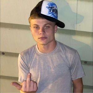 Meet your Posher, Corey